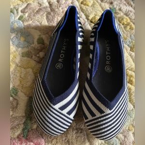 EUC Rothy’s flats.  Navy and white.